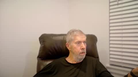 Colorado Guy Straight online show from 11-27-25, 01:35