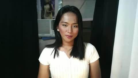 Snapshot of yougot_yanie chatting on 11-03-25, 03:19 Yanie online show from 11-03-25, 03:19