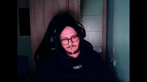 A... online show from 02-06-25, 11:58