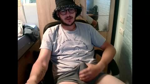 A... online show from 06-07-26, 10:52