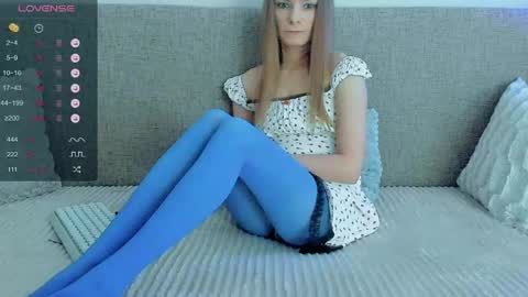 Lily online show from 04-26-26, 04:54