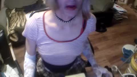 Taylor Tash online show from 12-11-24, 01:26