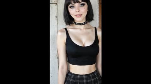 Snapshot of your_doll_1 chatting on 01-09-26, 11:24 Dolly online show from 01-09-26, 11:24