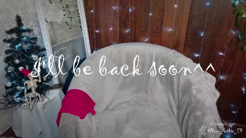 Snapshot of your_gothic_elf chatting on 12-27-24, 04:36 Stella online show from 12-27-24, 04:36