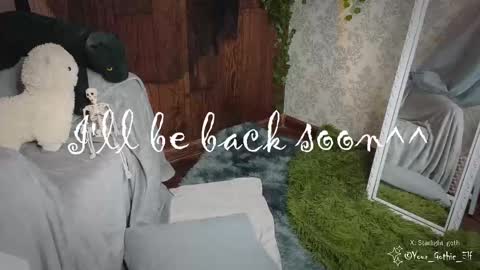 Snapshot of your_gothic_elf chatting on 03-10-25, 10:24 Stella online show from 03-10-25, 10:24