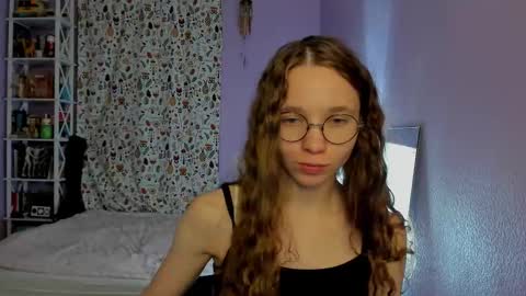 Leslie online show from 09-10-25, 01:05