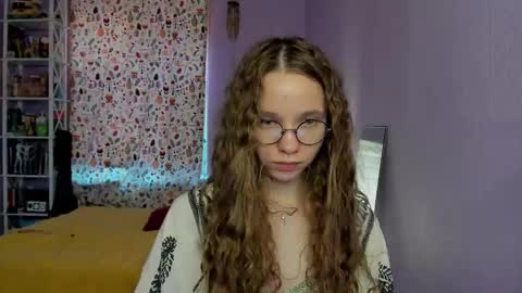 Leslie online show from 09-22-25, 05:09