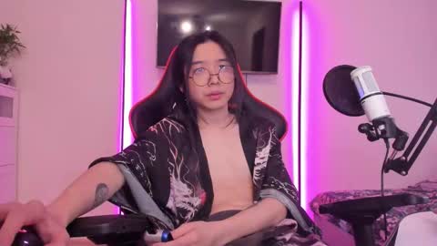 Han   online show from 11-28-25, 10:07