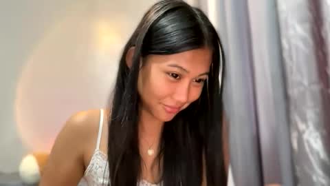 your_lovely_millan online show from 05-20-26, 04:51