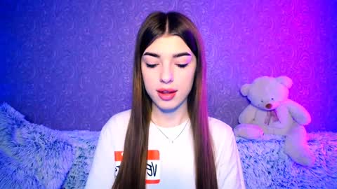 Snapshot of your_moon18 chatting on 12-14-24, 06:02 Zarina online show from 12-14-24, 06:02