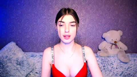 Snapshot of your_moon18 chatting on 12-25-24, 10:16 Zarina online show from 12-25-24, 10:16