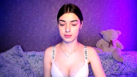 Snapshot of your_moon18 chatting on 01-19-25, 08:51 Zarina online show from 01-19-25, 08:51