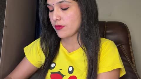 Snapshot of your_priya_77 chatting on 04-19-26, 06:32 sonam online show from 04-19-26, 06:32