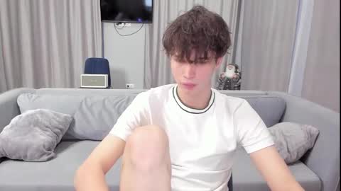 your_shy_guy online show from 01-26-25, 06:49