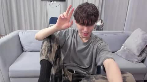 your_shy_guy online show from 01-29-25, 02:00