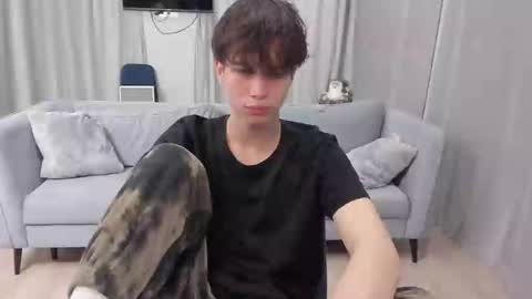 your_shy_guy online show from 01-31-25, 02:28