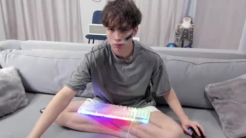 your_shy_guy online show from 03-05-25, 02:23