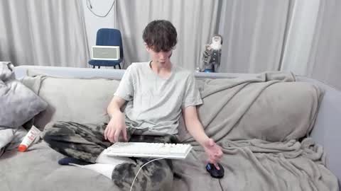 your_shy_guy online show from 03-08-25, 06:58