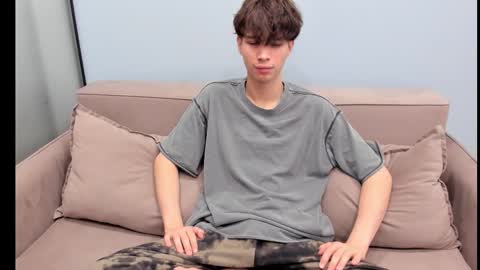 your_shy_guy online show from 10-21-25, 01:28