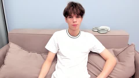 your_shy_guy online show from 11-18-25, 07:35