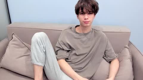 your_shy_guy online show from 12-05-25, 06:22