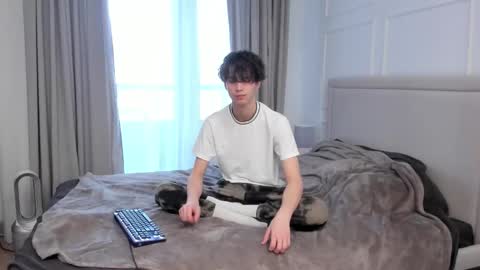 your_shy_guy online show from 03-02-26, 06:36