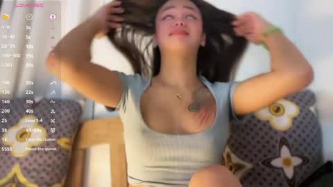 luvly online show from 04-11-26, 01:04