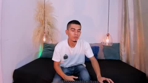 Angel online show from 05-12-26, 12:57