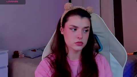 Snapshot of youranikka chatting on 02-17-26, 10:23 Anikka online show from 02-17-26, 10:23