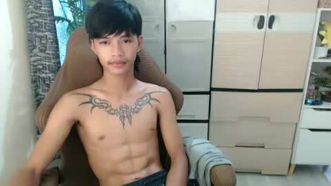 yourasian_eric online show from 04-11-26, 06:07