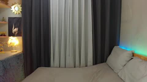 Snapshot of yourasiancockisontop chatting on 02-11-25, 06:44 kim online show from 02-11-25, 06:44