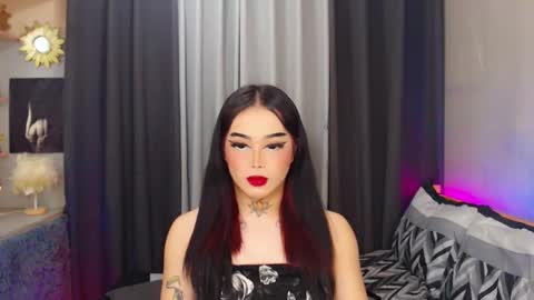 Snapshot of yourasiancockisontop chatting on 02-19-25, 10:45 kim online show from 02-19-25, 10:45