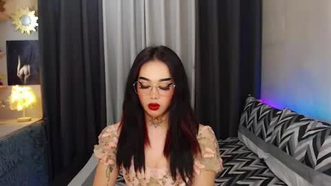 Snapshot of yourasiancockisontop chatting on 02-21-25, 11:43 kim online show from 02-21-25, 11:43