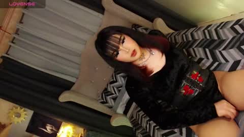 Snapshot of yourasiancockisontop chatting on 02-28-25, 11:12 kim online show from 02-28-25, 11:12