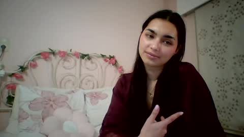 yourbella37 online show from 05-17-26, 08:27