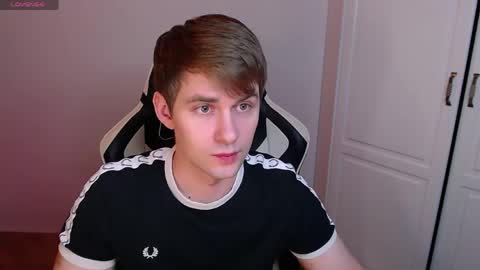 Snapshot of yourbilly chatting on 05-15-26, 12:17 Billy online show from 05-15-26, 12:17