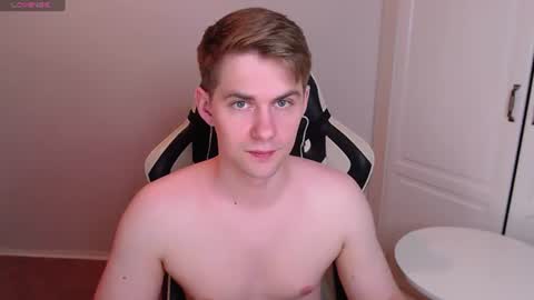 Snapshot of yourbilly chatting on 06-11-26, 02:53 Billy online show from 06-11-26, 02:53