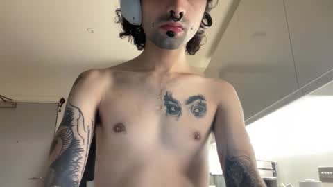 yourboo25 online show from 04-22-26, 03:53