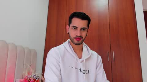 Snapshot of yourboynextdoor1 chatting on 12-25-24, 09:43 YOURBOYNEXTDOOR online show from 12-25-24, 09:43