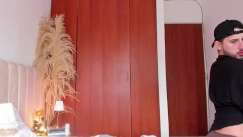 Snapshot of yourboynextdoor1 chatting on 09-11-25, 07:58 YOURBOYNEXTDOOR online show from 09-11-25, 07:58