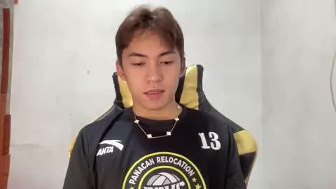 Snapshot of yourcummer_april chatting on 06-11-26, 11:41 April online show from 06-11-26, 11:41