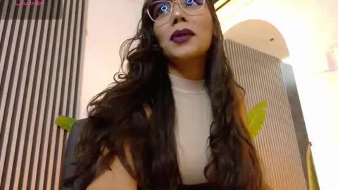 Selena online show from 10-03-25, 04:20