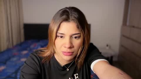 Snapshot of yourcutemolly__ chatting on 05-12-26, 01:14 yourcutemolly__ online show from 05-12-26, 01:14