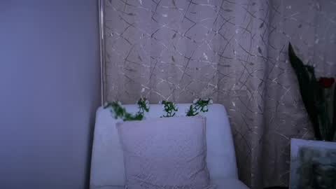 Snapshot of yourcutemolly__ chatting on 05-14-26, 07:15 yourcutemolly__ online show from 05-14-26, 07:15