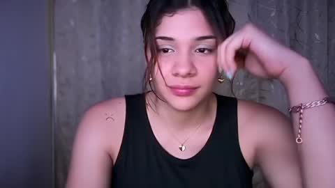 Snapshot of yourcutemolly__ chatting on 05-26-26, 06:53 yourcutemolly__ online show from 05-26-26, 06:53