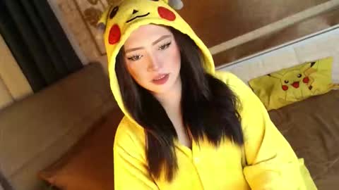 JEN  online show from 10-19-25, 10:38