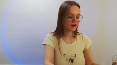 Snapshot of yourdreamray chatting on 02-01-25, 09:40 Lana online show from 02-01-25, 09:40