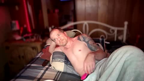 Snapshot of yourenotmytype69 chatting on 10-10-25, 10:03 yourenotmytype69 online show from 10-10-25, 10:03