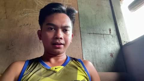 Snapshot of yourfantasyboyjr chatting on 06-12-26, 06:23 i am your dream boy JR online show from 06-12-26, 06:23