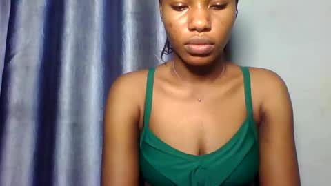 Snapshot of yourfavcamgirl_ chatting on 02-10-26, 07:56 favcamgirl online show from 02-10-26, 07:56
